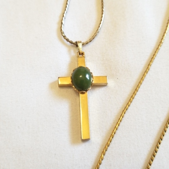 Gold Cross Green Bead Necklace - Picture 2 of 6